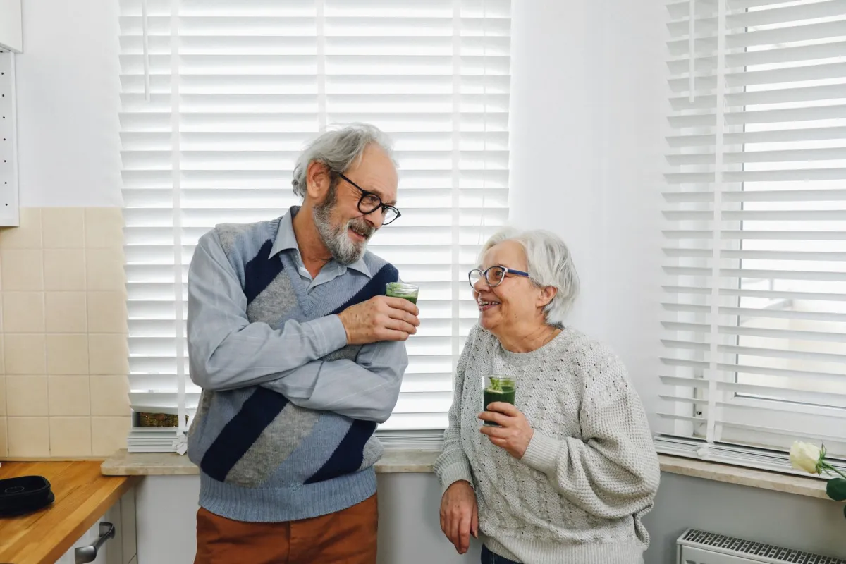 Keto Diet For Seniors: senior couple enjoying a healthy keto diet meal together at home