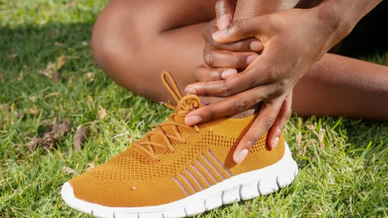 One Leg Swelling: Causes, Warning Signs and When to Act
